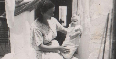 L'antica pratica di "fasciare" i neonati: �Li faceva crescere dritti e robusti�